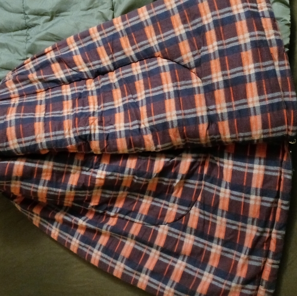 🦌🦃BASE CAMP💤SLEEPING BAG🎒🚜🏘LARGE AND THICK FOR WARMTH. 🇺🇸 - Picture 9 of 16